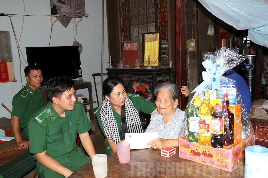 Đá Gà SV388 Fun tặng quà tri ân mẹ Việt Nam anh hùng